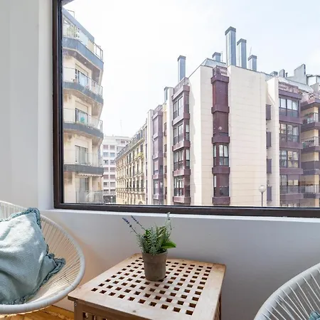 La Concha Cozy Balcony By Cisan Apartment *